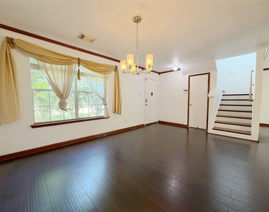 4707 Meadowthorn Court - Photo Thumbnail 11