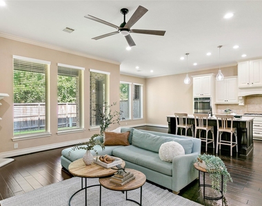 68 Daffodil Meadow Place - Photo Thumbnail 4
