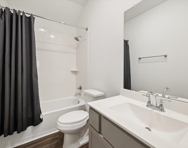 1600 Portia Lane - Photo Thumbnail 12