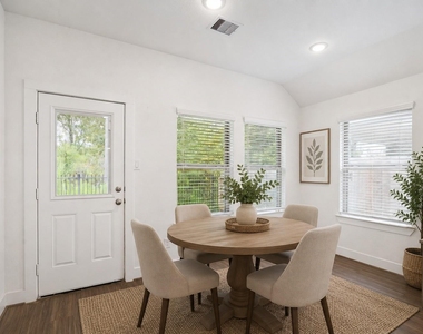 1600 Portia Lane - Photo Thumbnail 6