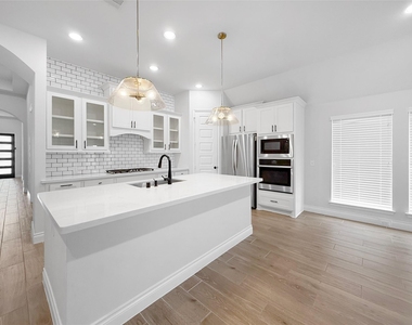 28173 Knight Peak Drive - Photo Thumbnail 3