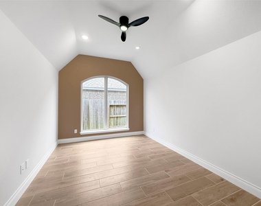 28173 Knight Peak Drive - Photo Thumbnail 19