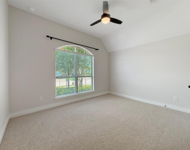 28173 Knight Peak Drive - Photo Thumbnail 11