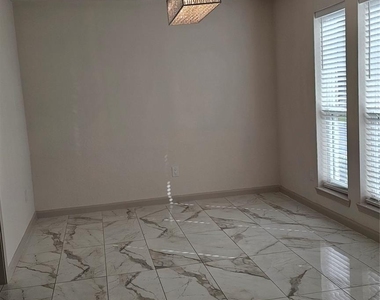 23510 Stratsborough Drive - Photo Thumbnail 14