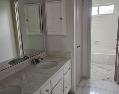 23510 Stratsborough Drive - Photo Thumbnail 21