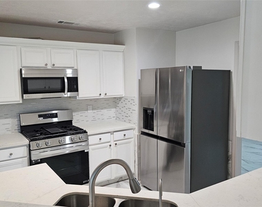 23510 Stratsborough Drive - Photo Thumbnail 17