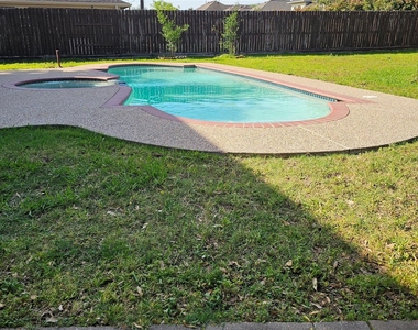 23510 Stratsborough Drive - Photo Thumbnail 32