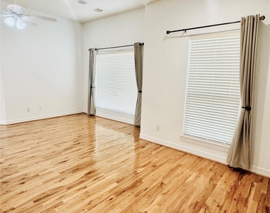 3846 Center Street - Photo Thumbnail 29