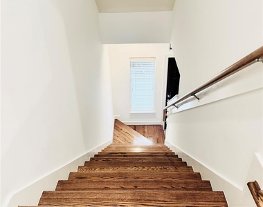 3846 Center Street - Photo Thumbnail 15
