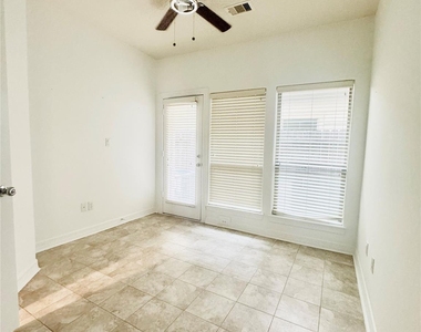3846 Center Street - Photo Thumbnail 7