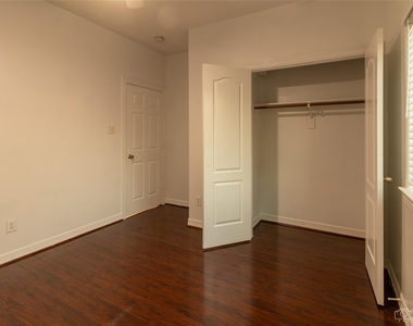 10904 Panther Court - Photo Thumbnail 14