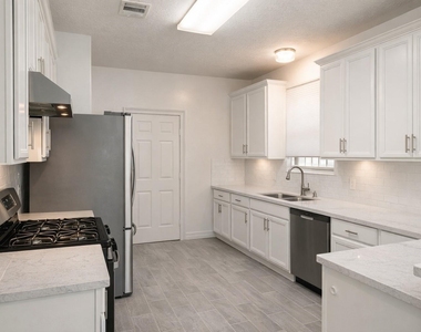 10904 Panther Court - Photo Thumbnail 24