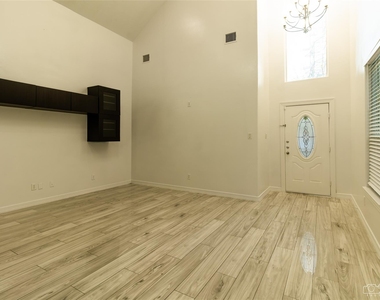 10904 Panther Court - Photo Thumbnail 5