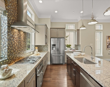 1812 Rosedale Street - Photo Thumbnail 6