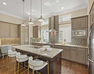 1812 Rosedale Street - Photo Thumbnail 5