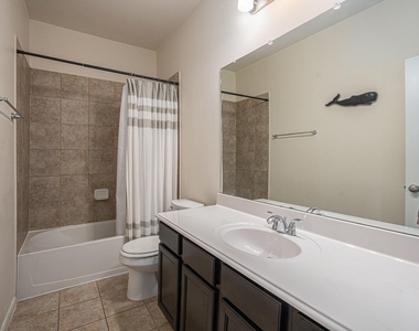 2449 Pamplona Lane - Photo Thumbnail 13