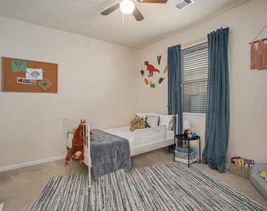 2449 Pamplona Lane - Photo Thumbnail 15