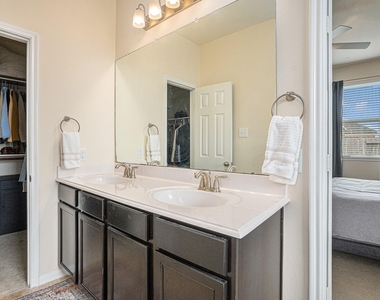 2449 Pamplona Lane - Photo Thumbnail 12