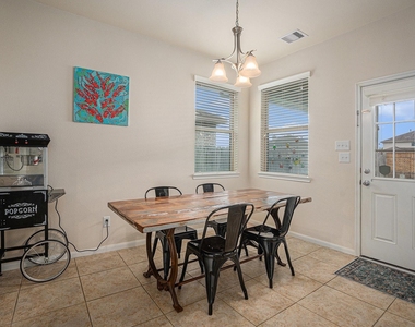 2449 Pamplona Lane - Photo Thumbnail 16