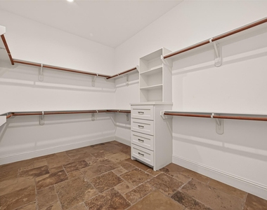 2211 Silverbonnet Street - Photo Thumbnail 29