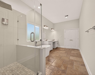 2211 Silverbonnet Street - Photo Thumbnail 31