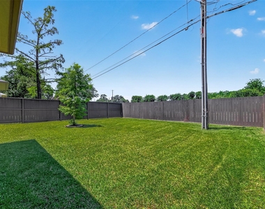 2211 Silverbonnet Street - Photo Thumbnail 35