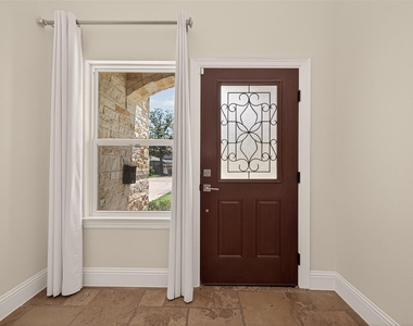 2211 Silverbonnet Street - Photo Thumbnail 4