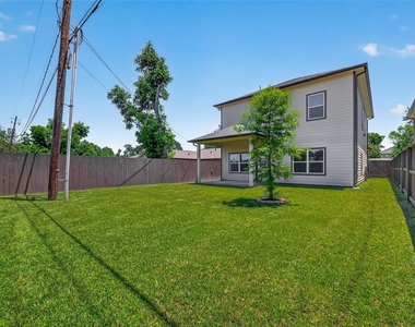 2211 Silverbonnet Street - Photo Thumbnail 36