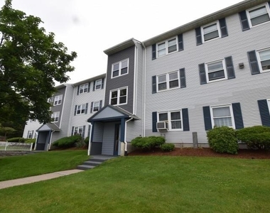 821 Plainfield St - Photo Thumbnail 6