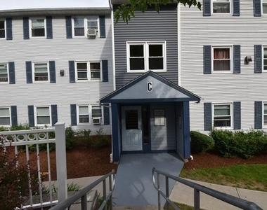 821 Plainfield St - Photo Thumbnail 7