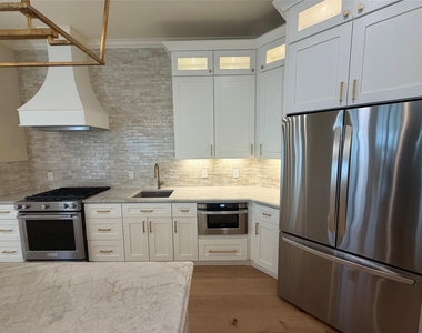 13722 Aspen Cove Drive - Photo Thumbnail 7