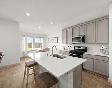 1134 Della Lane - Photo Thumbnail 8