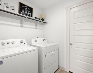 1134 Della Lane - Photo Thumbnail 13