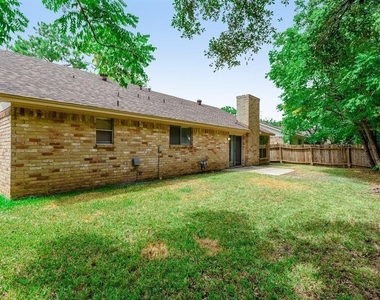 2715 Colony Drive - Photo Thumbnail 18