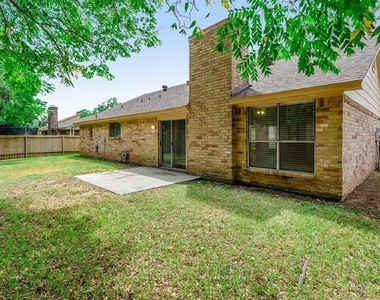 2715 Colony Drive - Photo Thumbnail 17