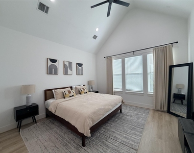 2706 Cochran Street - Photo Thumbnail 14