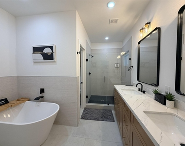 2706 Cochran Street - Photo Thumbnail 18
