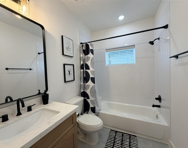 2706 Cochran Street - Photo Thumbnail 26