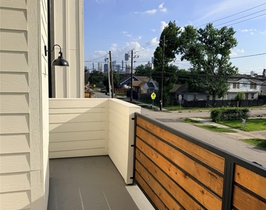 2706 Cochran Street - Photo Thumbnail 36