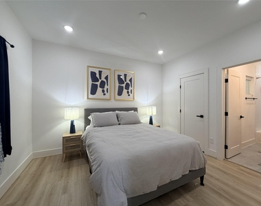 2706 Cochran Street - Photo Thumbnail 31