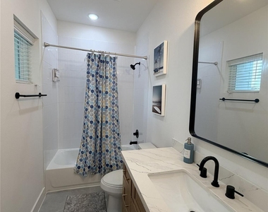 2706 Cochran Street - Photo Thumbnail 33