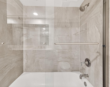 359 N Post Oak Lane - Photo Thumbnail 22
