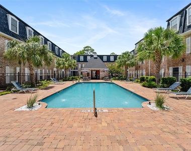 359 N Post Oak Lane - Photo Thumbnail 31