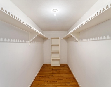 359 N Post Oak Lane - Photo Thumbnail 20