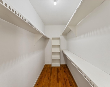 359 N Post Oak Lane - Photo Thumbnail 17