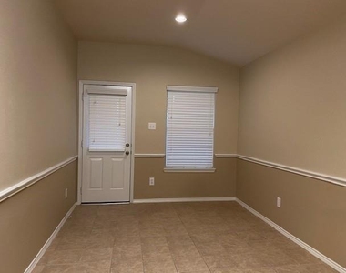 13001 Trail Manor Drive - Photo Thumbnail 5