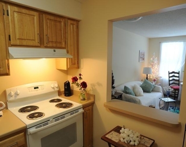 356 Torringford West St - Photo Thumbnail 3