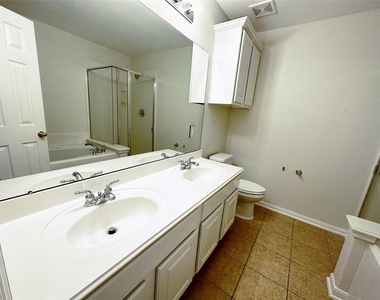 10210 Canyon Rose Lane - Photo Thumbnail 8