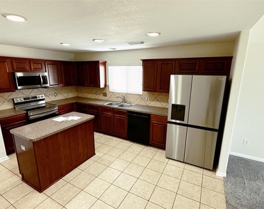 10210 Canyon Rose Lane - Photo Thumbnail 3