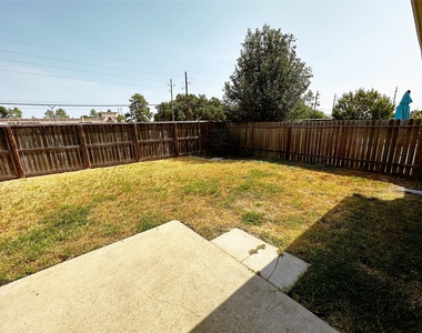 10210 Canyon Rose Lane - Photo Thumbnail 19